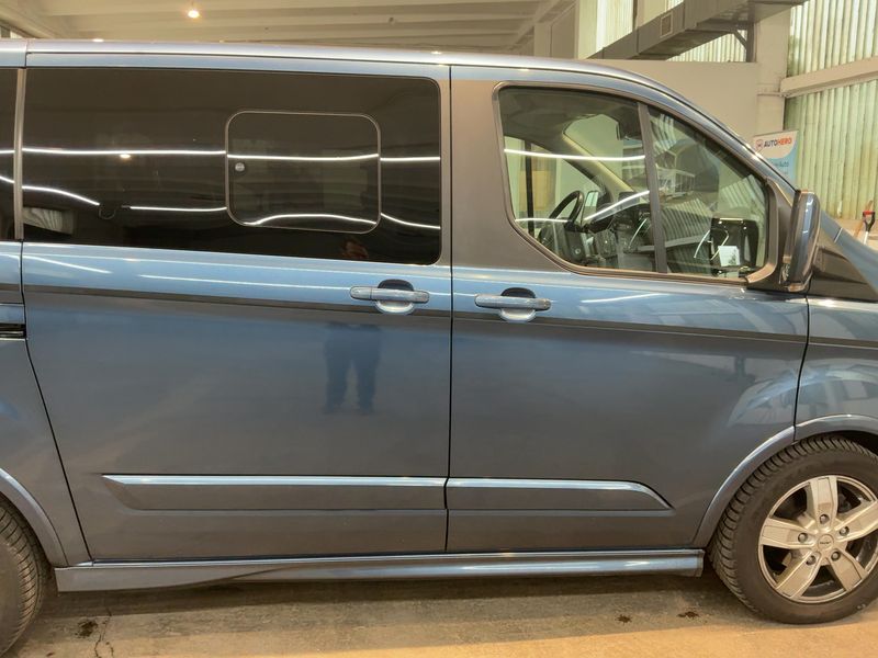 Ford Tourneo Custom 2.0 TDCi 310 L1 Sport — zdjęcie 7