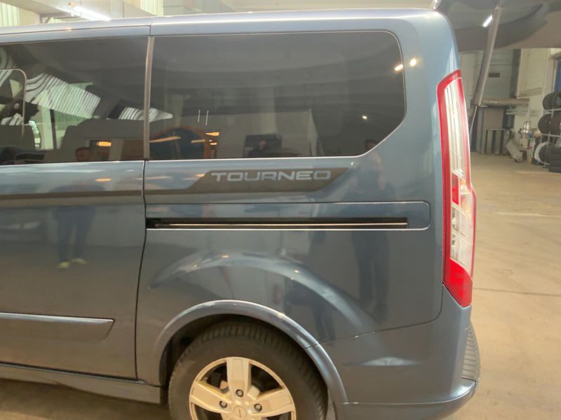 Ford Tourneo Custom 2.0 TDCi 310 L1 Sport — zdjęcie 3