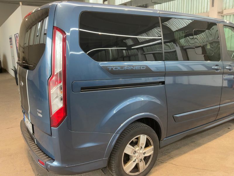 Ford Tourneo Custom 2.0 TDCi 310 L1 Sport — zdjęcie 6