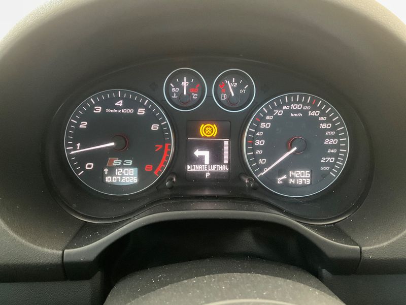 Audi S3 Sportback 2.0 TFSI quattro — zdjęcie 13