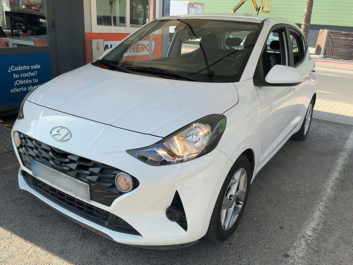 Hyundai i10 2022 — photo 1