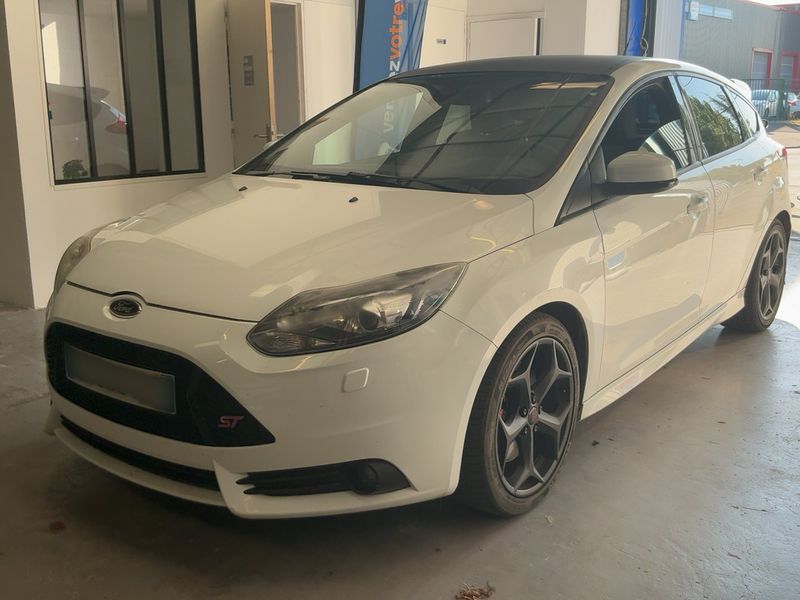Ford Focus 2.0 EcoBoost ST