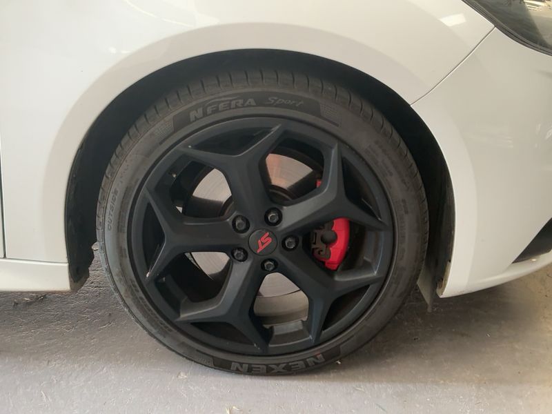 Ford Focus 2.0 EcoBoost ST 2014 – снимка 11