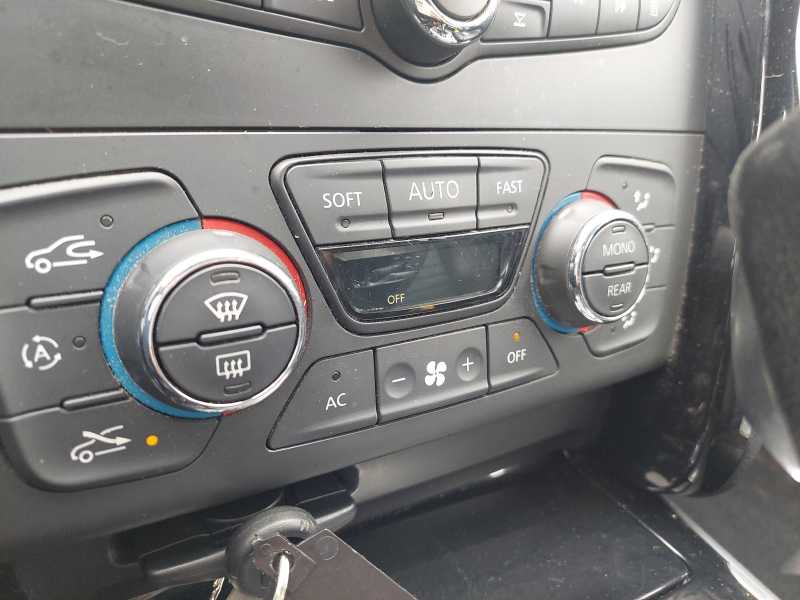 Renault Latitude 2.0 dCi Initiale photo Renault Latitude 2.0 dCi Initiale