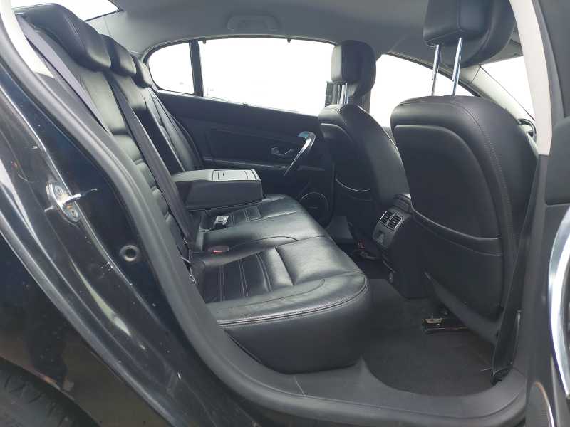 Renault Latitude 2.0 dCi Initiale photo Renault Latitude 2.0 dCi Initiale