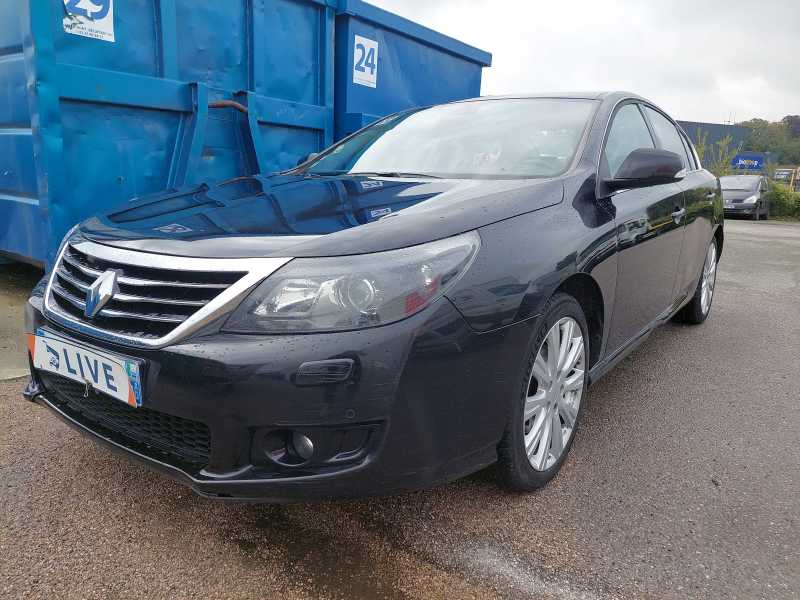 Renault Latitude 2.0 dCi Initiale photo Renault Latitude 2.0 dCi Initiale