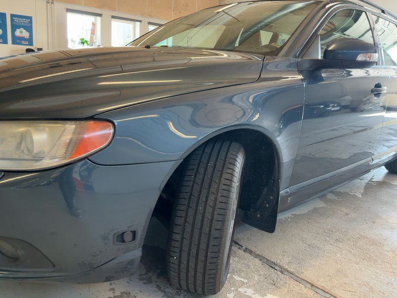 Volvo V70 2.0 F DRIVe Momentum — zdjęcie 2
