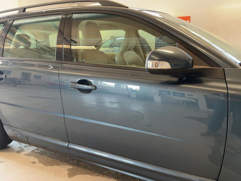 Volvo V70 2.0 F DRIVe Momentum — zdjęcie 7