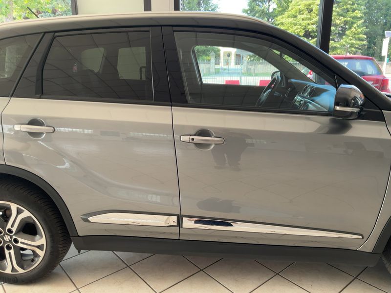Suzuki Vitara 1.6 V-Top 4x2 — zdjęcie 7
