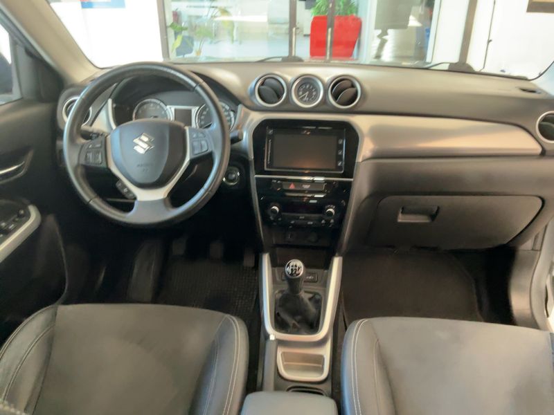Suzuki Vitara 1.6 V-Top 4x2 — zdjęcie 12