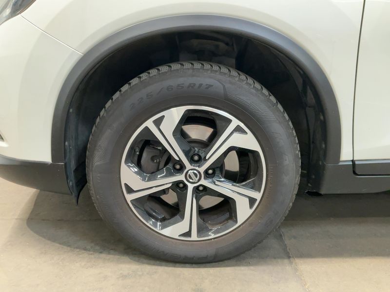 Nissan X-Trail 2.0 dCi N-Vision 4x4 2017 – снимка 3
