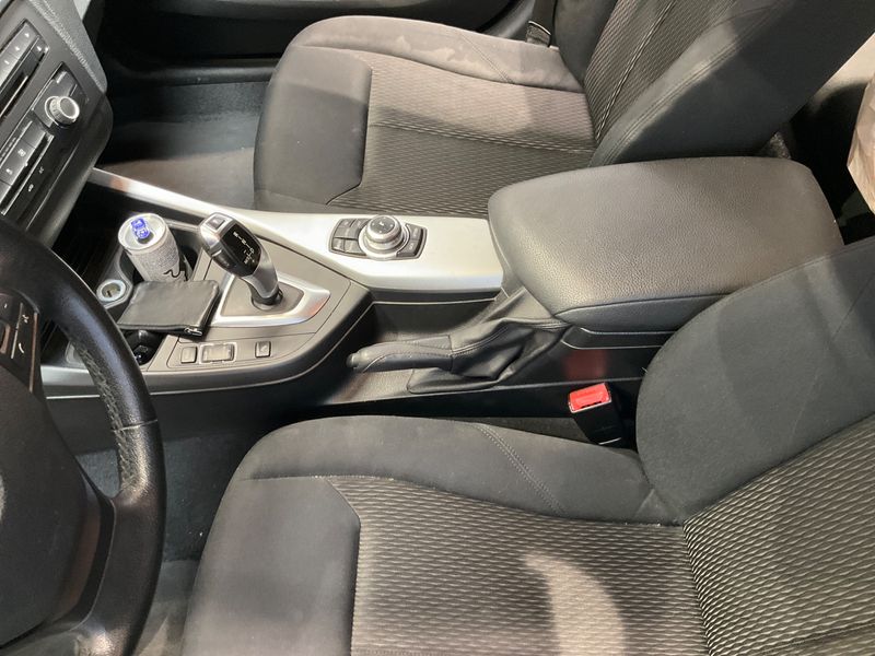 BMW 1er 118d 2012 – снимка 31