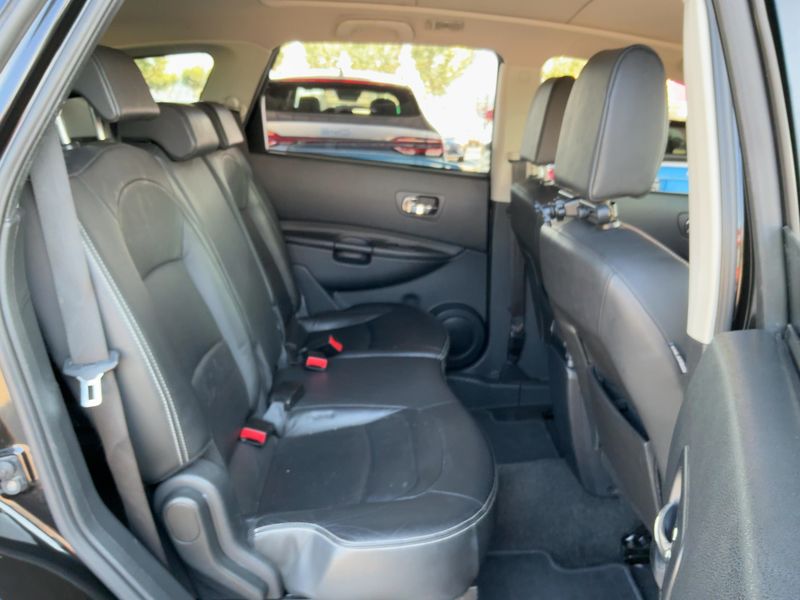 Nissan Qashqai+2 2.0 dCi Tekna 4x4 2011 – снимка 19