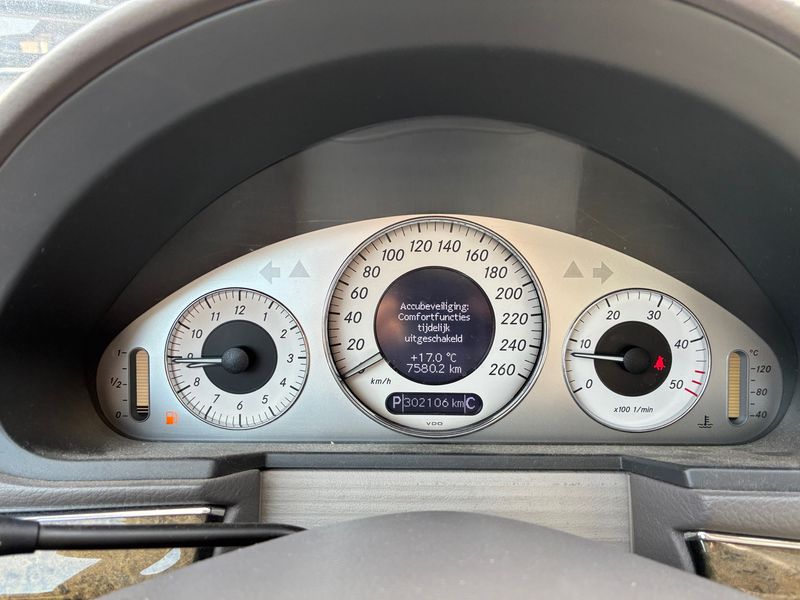 Mercedes-Benz E-Klasse E 220 CDI Avantgarde — zdjęcie 12