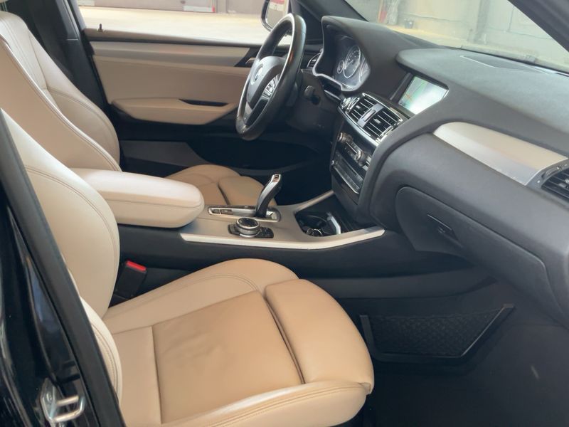 BMW X4 xDrive 20d — zdjęcie 11