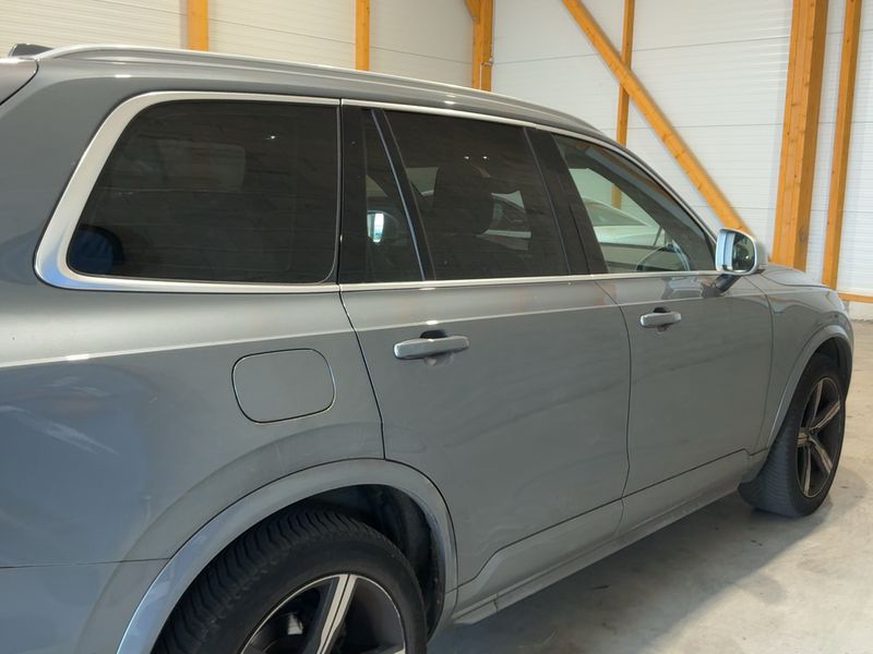 Volvo XC90 2.0 D5 R-Design AWD — zdjęcie 7
