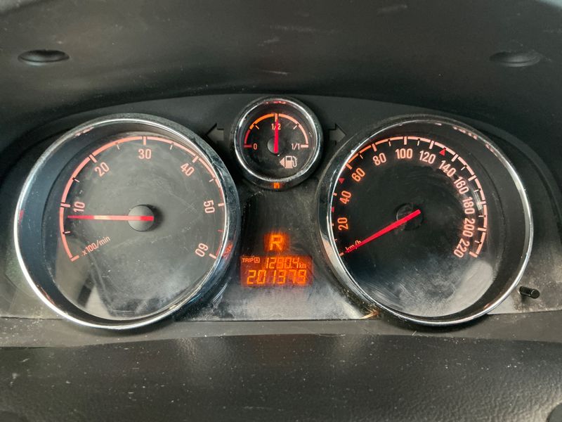 Opel Antara 2.2 CDTI Design Edition 4x2 — zdjęcie 4
