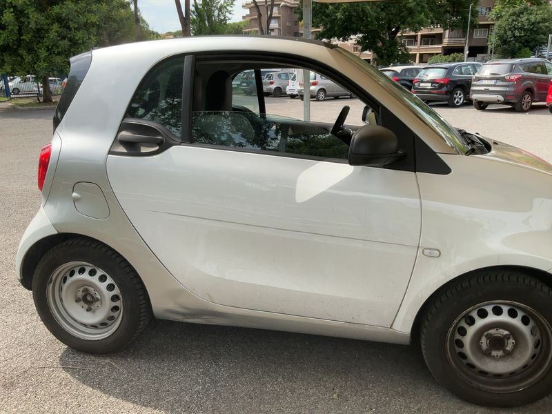 Smart fortwo 1.0 youngster — zdjęcie 7