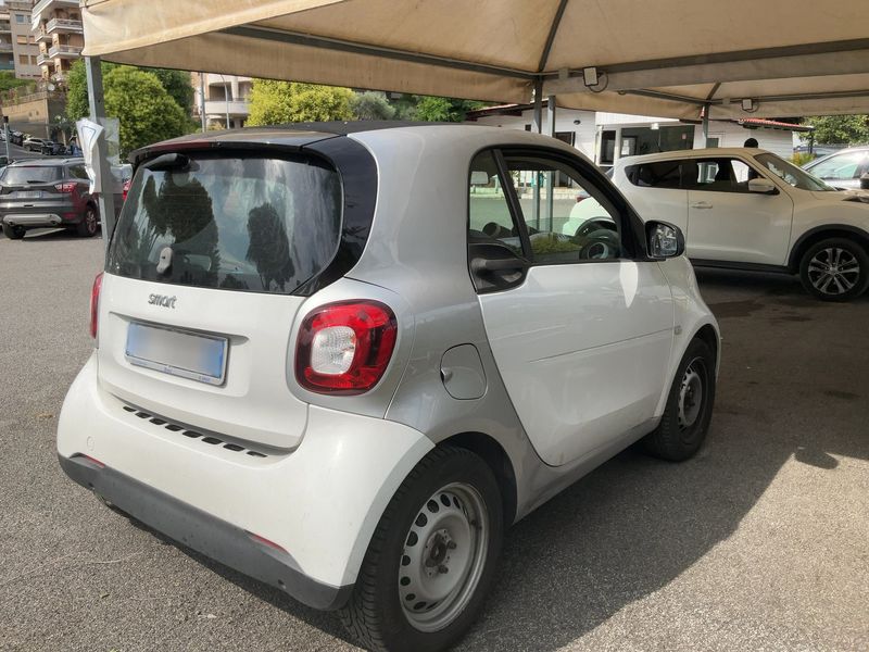 Smart fortwo 1.0 youngster — zdjęcie 6