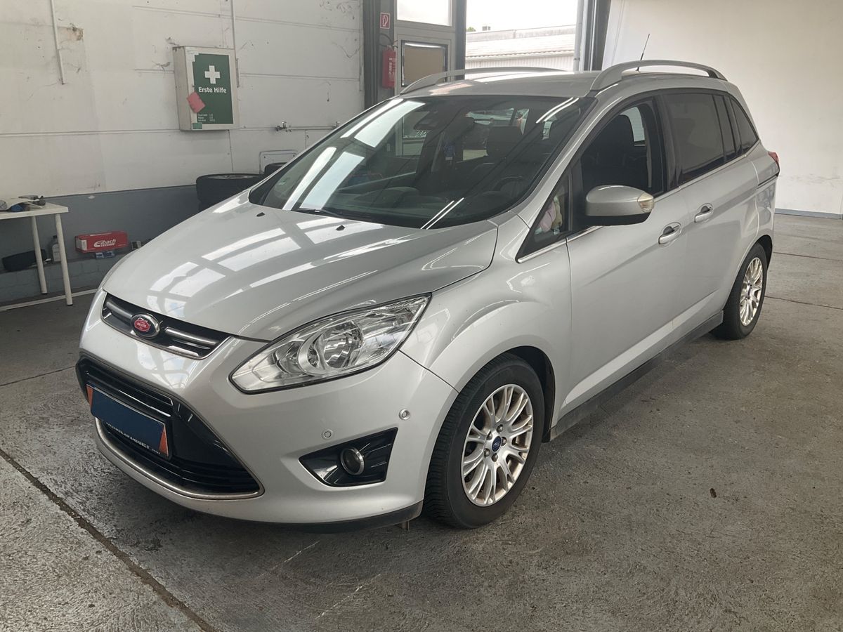 Ford Grand 2015