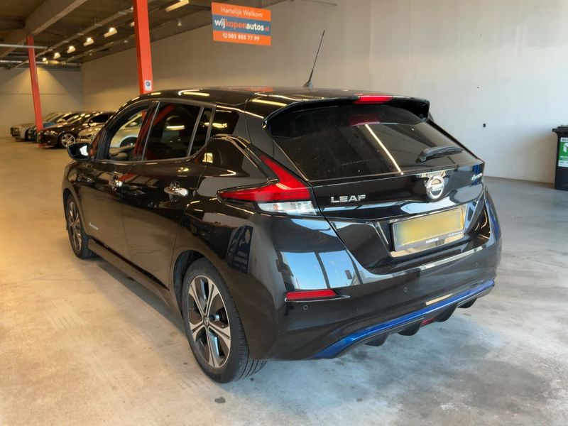 Nissan Leaf electric drive 110 kW N-Connecta — zdjęcie 3