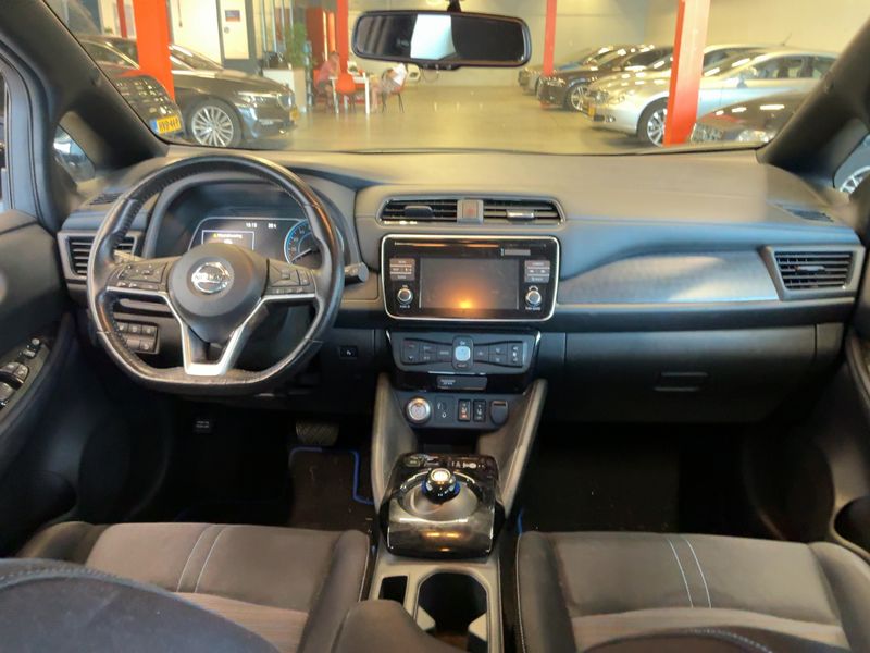 Nissan Leaf electric drive 110 kW N-Connecta — zdjęcie 12