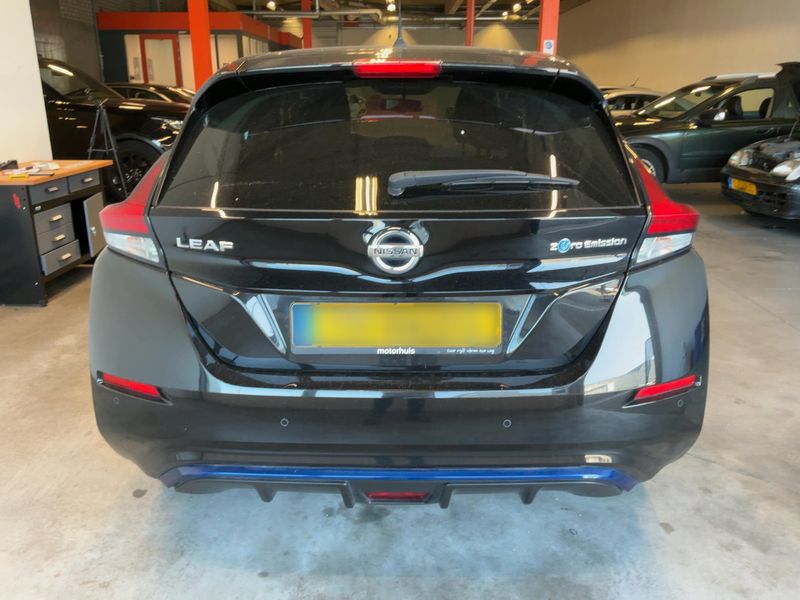 Nissan Leaf electric drive 110 kW N-Connecta — zdjęcie 5
