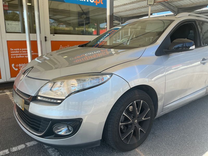 Renault Megane 1.6 dCi Dynamique 2013 – снимка 2