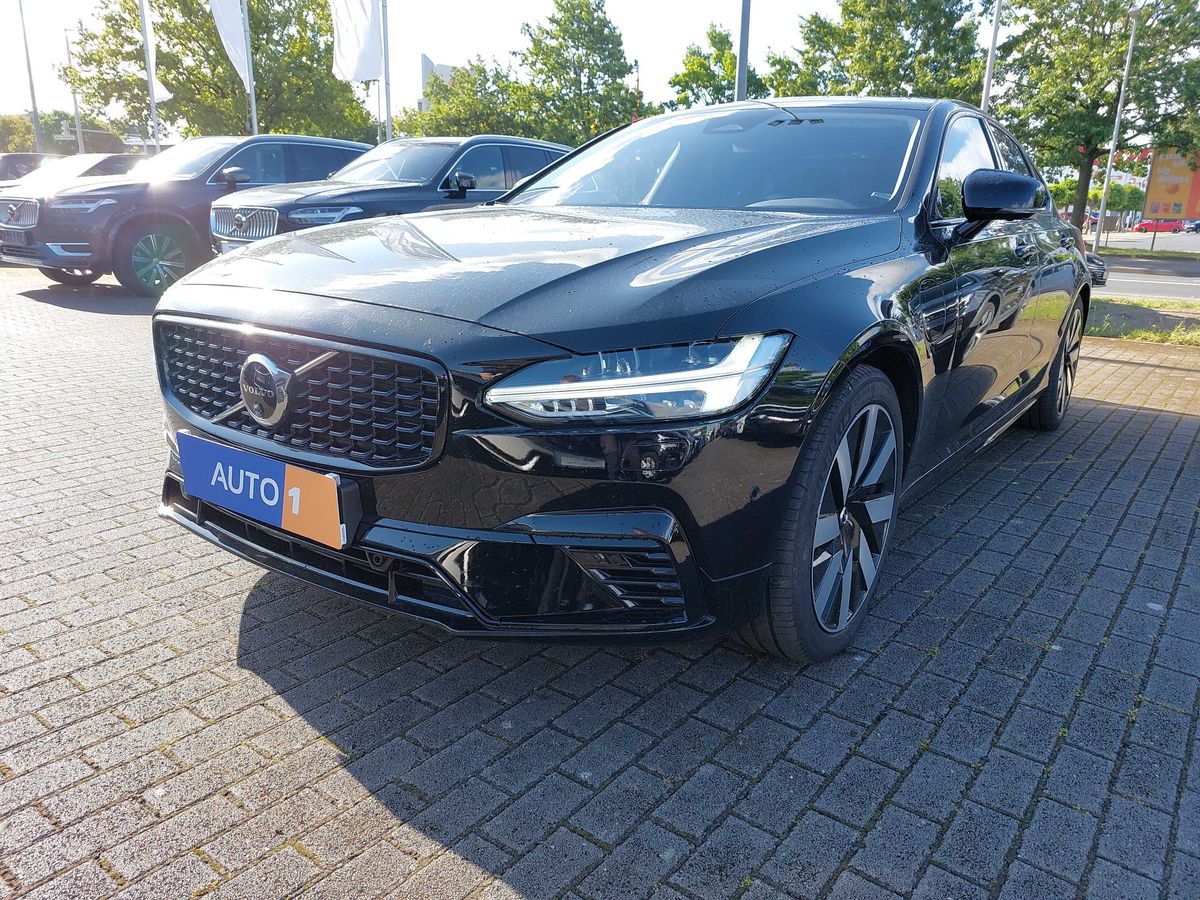 Volvo S90 2025