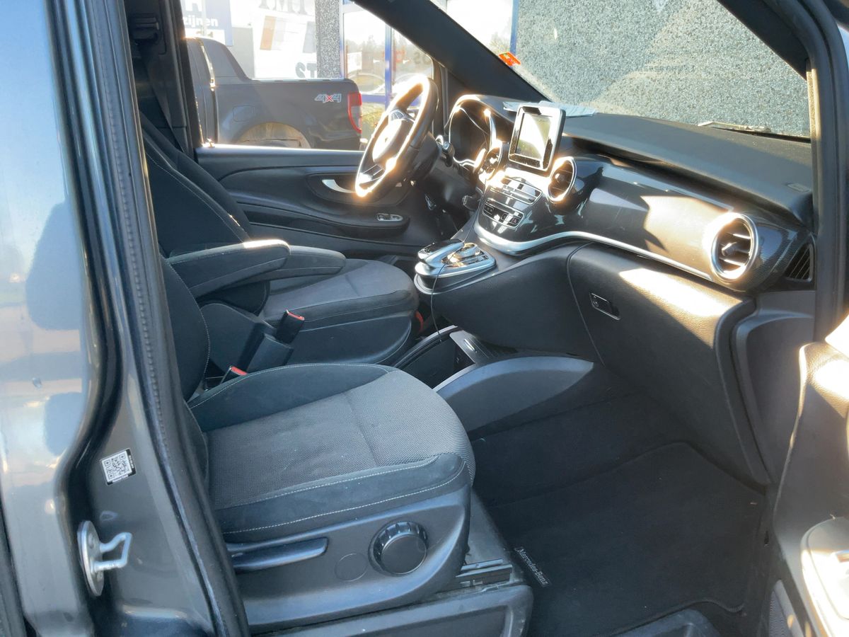 Mercedes-Benz V-Klasse 2018 — photo 17