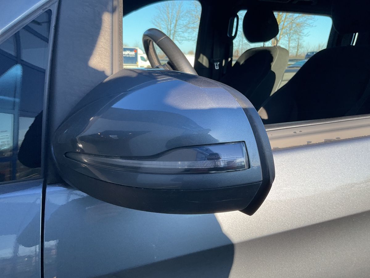 Mercedes-Benz V-Klasse 2018 — photo 43