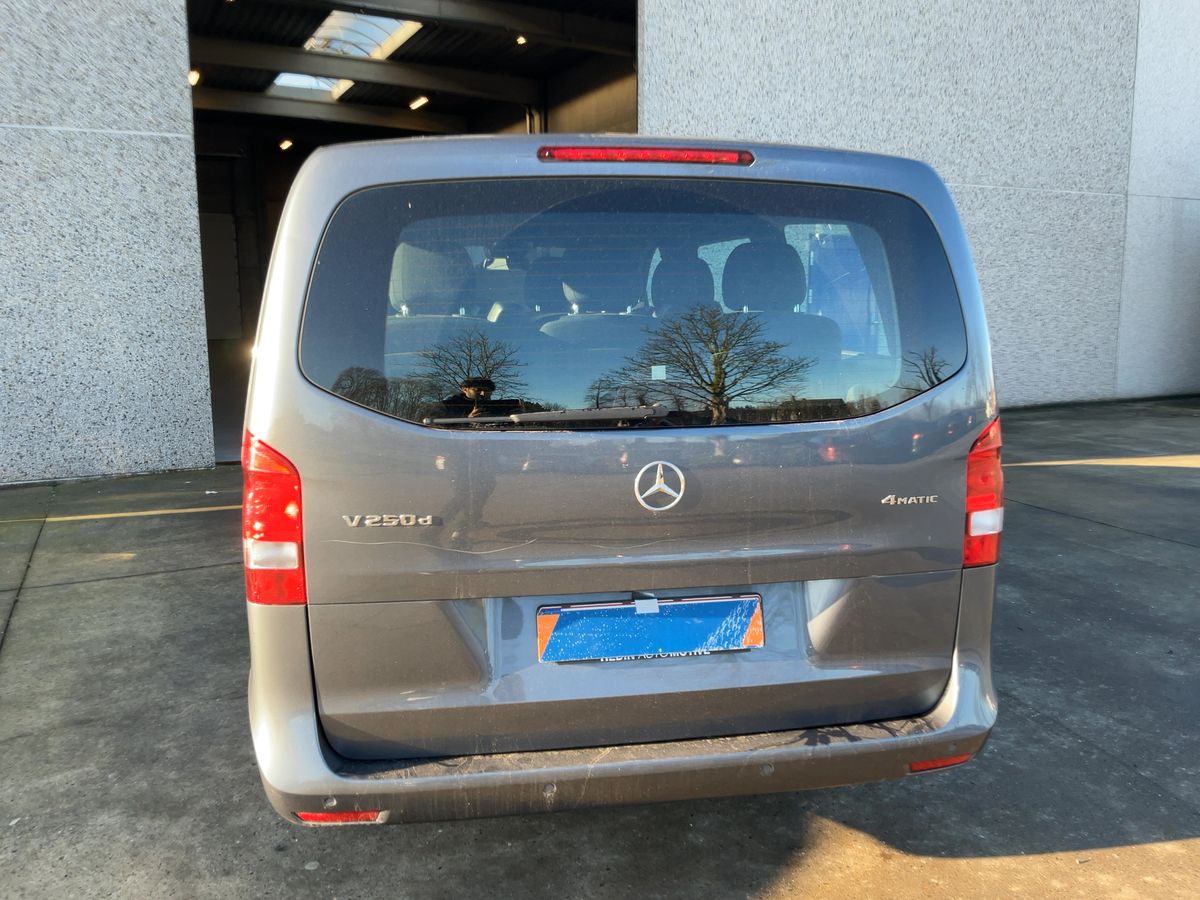 Mercedes-Benz V-Klasse 2018 — photo 8