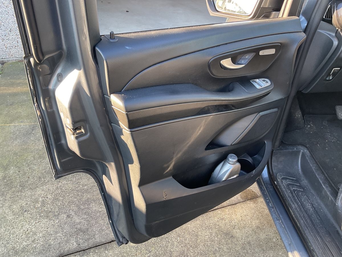 Mercedes-Benz V-Klasse 2018 — photo 37
