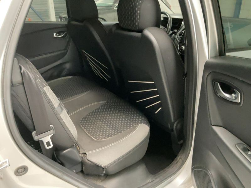 Renault Captur 1.2 TCe Energy Intens 2017 – снимка 20