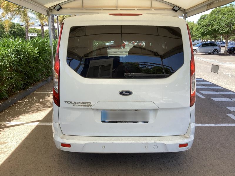 Ford Grand Tourneo Connect 1.5 TDCi EcoBlue Titanium — zdjęcie 5