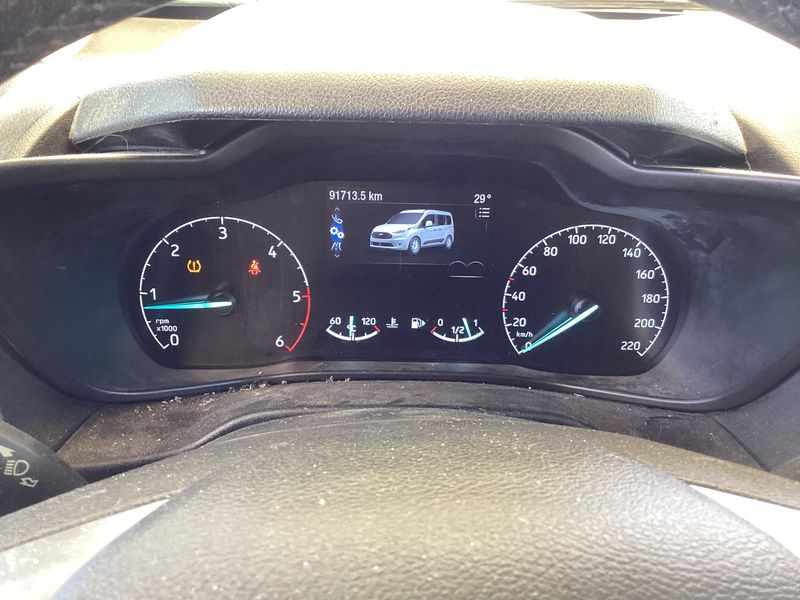 Ford Grand Tourneo Connect 1.5 TDCi EcoBlue Titanium — zdjęcie 13