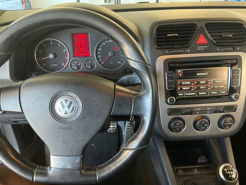 Volkswagen Scirocco 2.0 TSI — zdjęcie 12