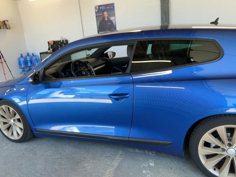 Volkswagen Scirocco 2.0 TSI — zdjęcie 4