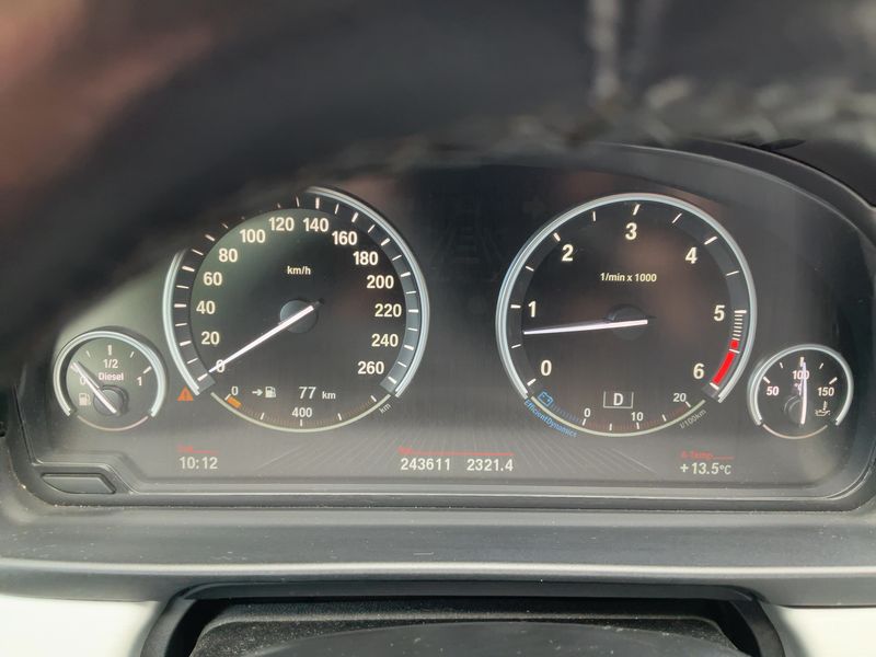 BMW 5er 530d 2015 – снимка 19