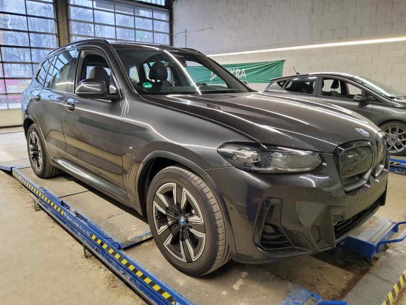 BMW iX3 electric drive 210 kW Inspiring