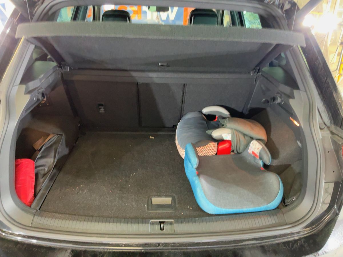 Volkswagen Tiguan 2021 — photo 17