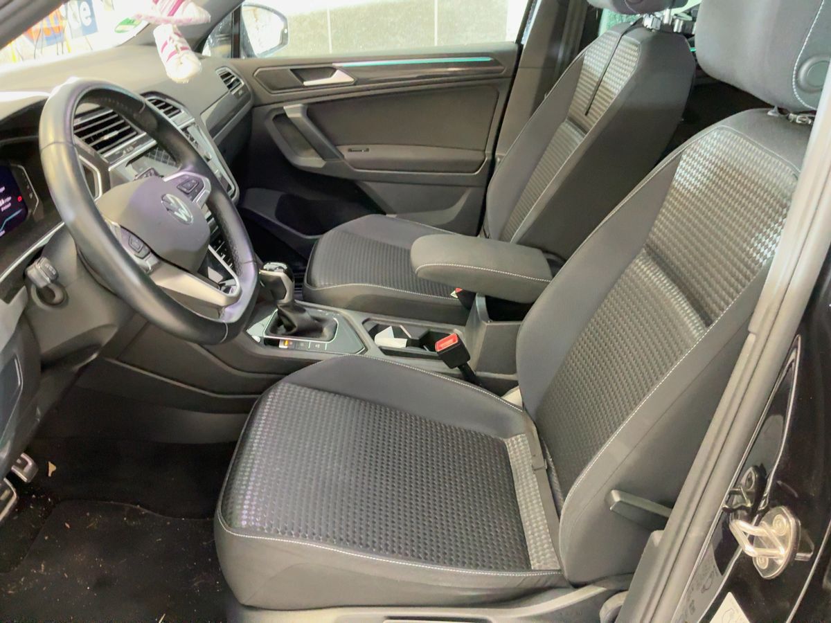 Volkswagen Tiguan 2021 — photo 18