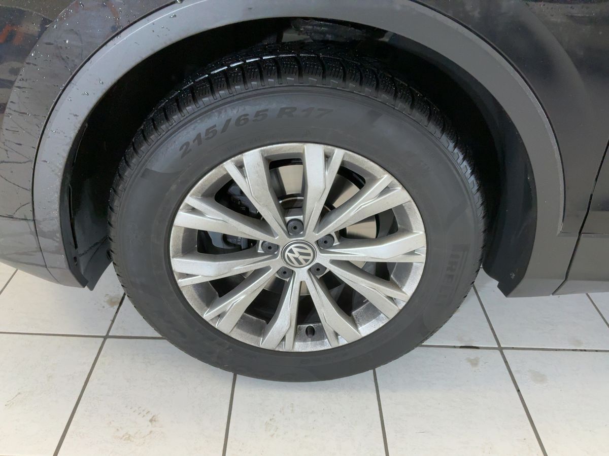 Volkswagen Tiguan 2021 — photo 4