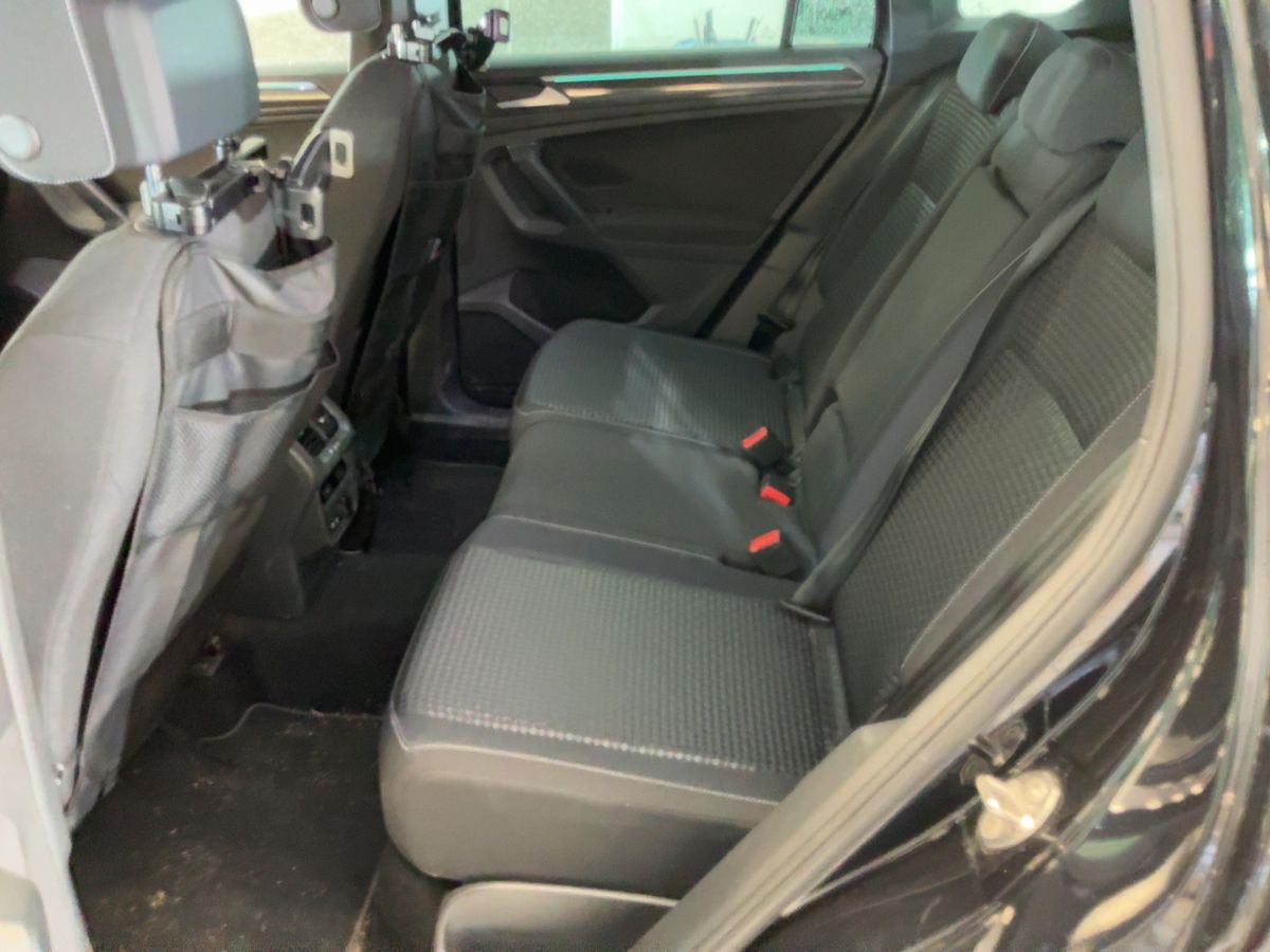 Volkswagen Tiguan 2021 — photo 21
