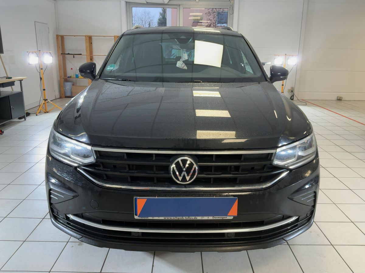 Volkswagen Tiguan 2021 — photo 15