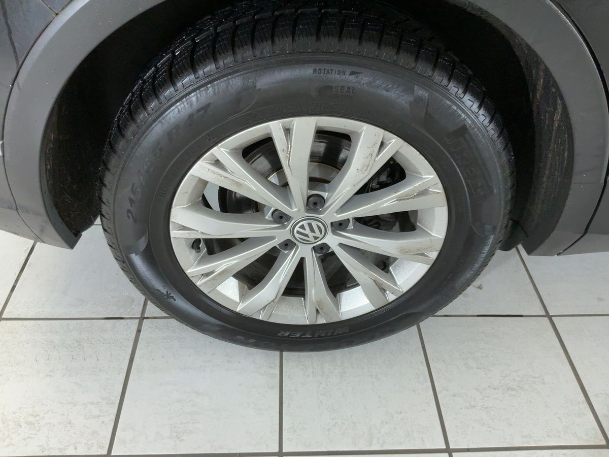 Volkswagen Tiguan 2021 — photo 10
