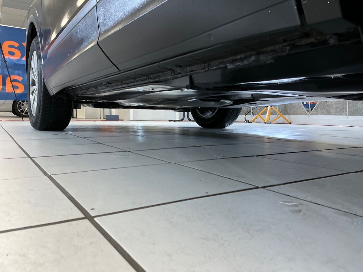 Volkswagen Tiguan 2021 — photo 31