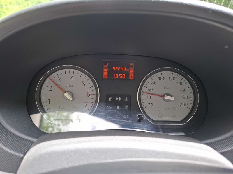 Dacia Logan 1.2 Laureate — zdjęcie 12