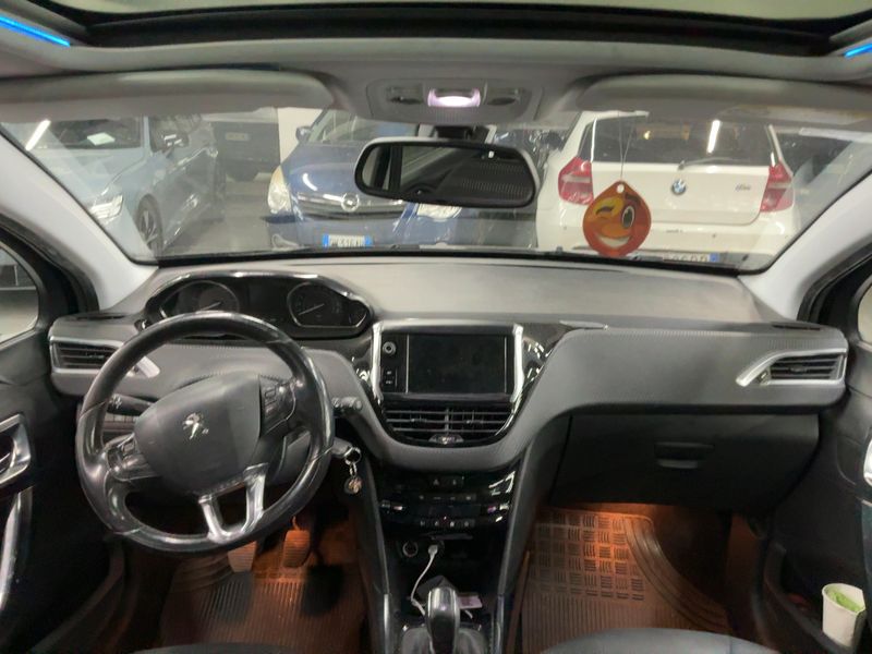 Peugeot 2008 1.6 e-HDi Allure — zdjęcie 12