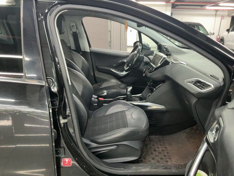 Peugeot 2008 1.6 e-HDi Allure — zdjęcie 11